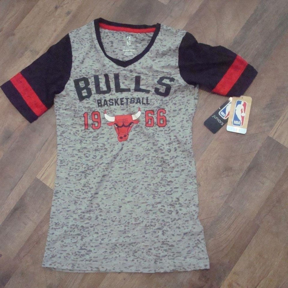 CHICAGO BULLS WOMENS XS SHIRT VINTAGE Y2K 00S L7